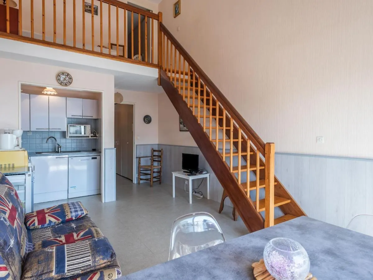 Apartment Residence Les Dunes By Interhome Quiberon